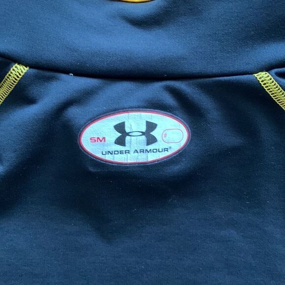 Under Armour small fitted long sleeve athletic shirt - Picture 8 of 8